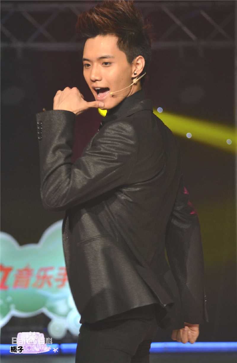 金恩圣(英文：Tanas 韩文：)2011_伍月活动前后照片