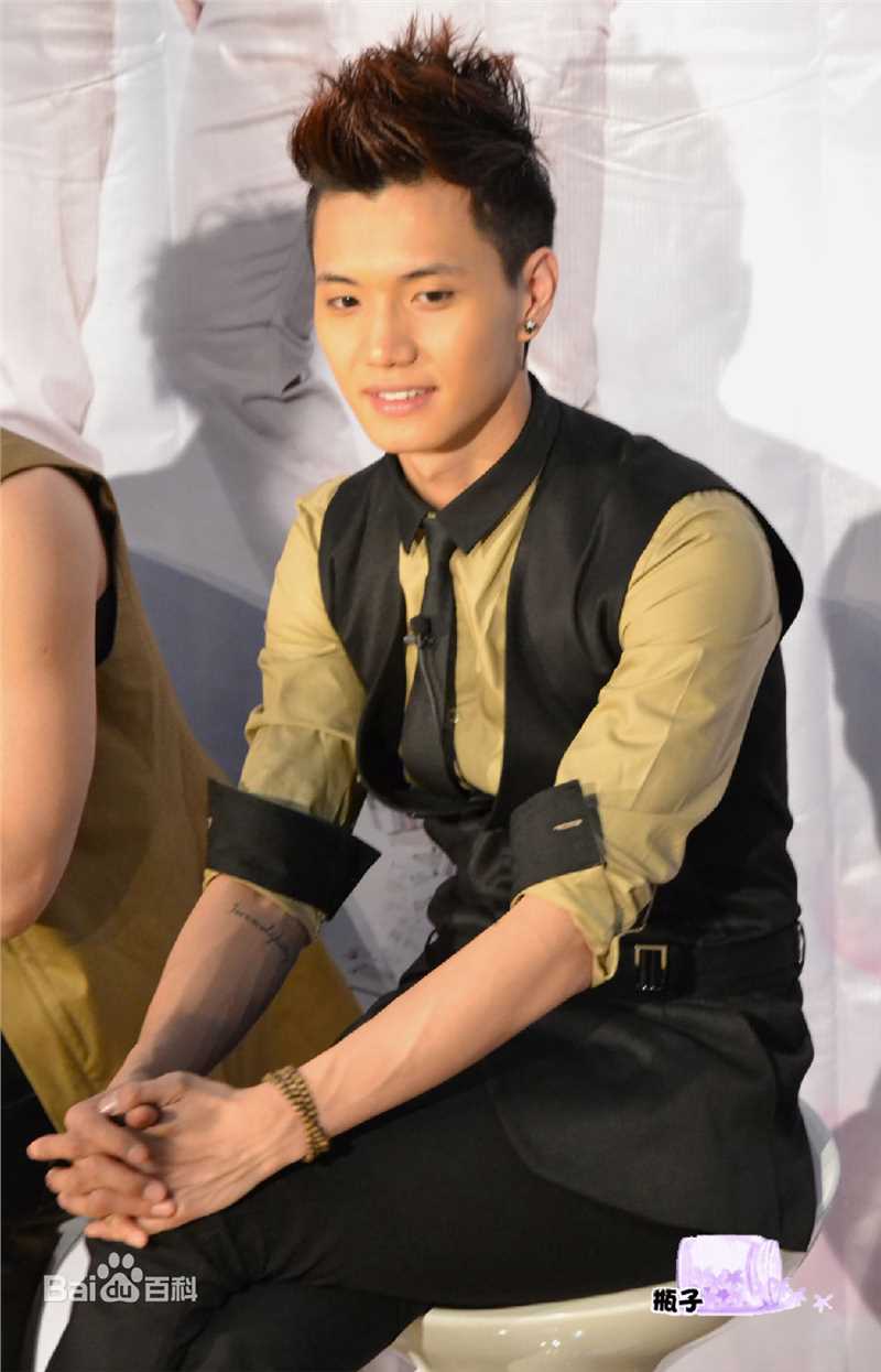 金恩圣(英文：Tanas 韩文：)2011_伍月活动前后照片