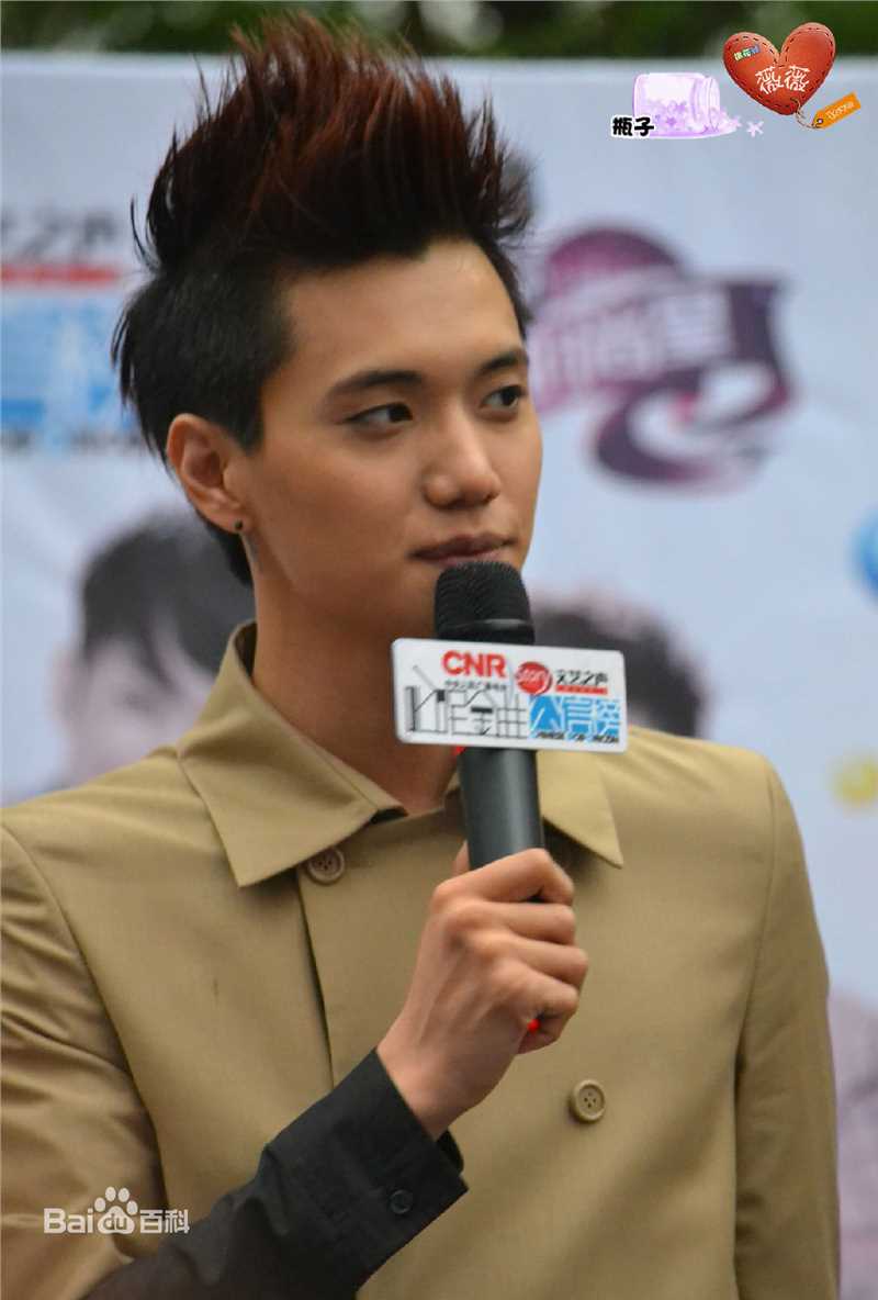 金恩圣(英文：Tanas 韩文：)2011年肆月活动前后照片