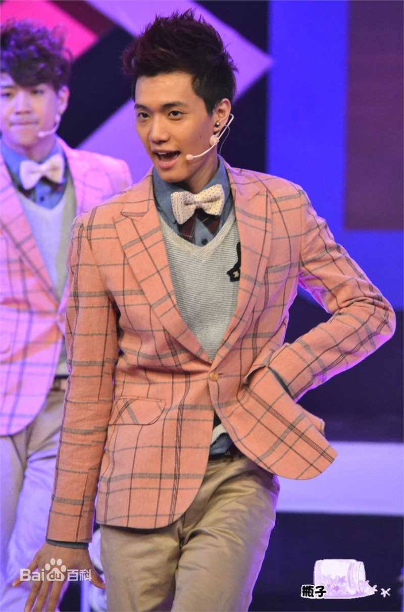 金恩圣(英文：Tanas 韩文：)2011年肆月活动前后照片