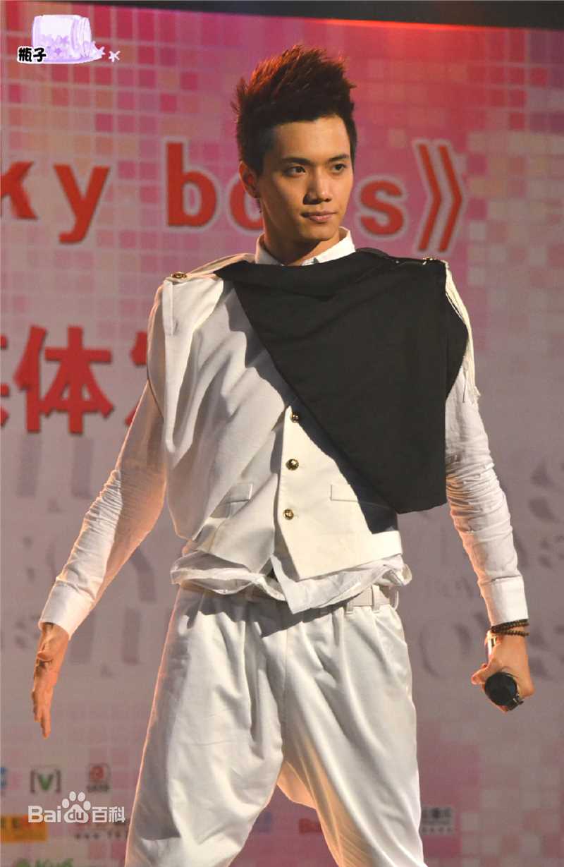 金恩圣(英文：Tanas 韩文：)2011年肆月活动前后照片