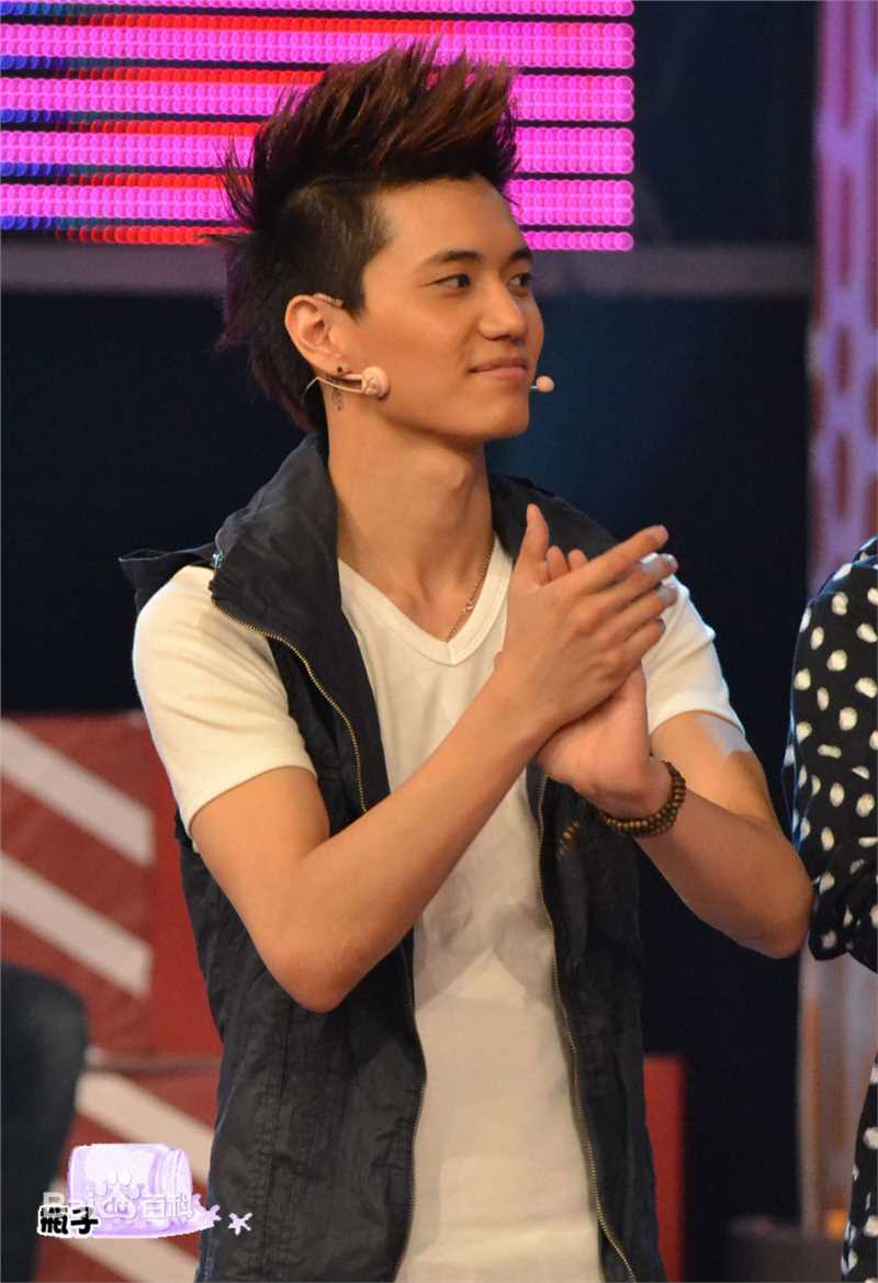 金恩圣(英文：Tanas 韩文：)2011年肆月活动前后照片