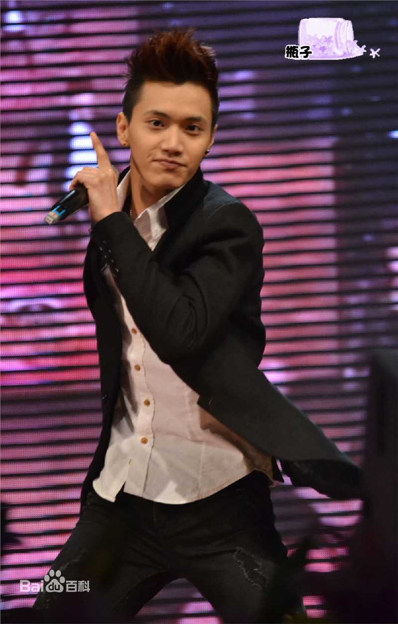 金恩圣(英文：Tanas 韩文：)2011年肆月活动前后照片