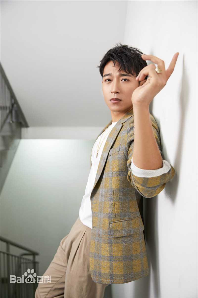 王森(Wilson)个人照壁纸壁纸