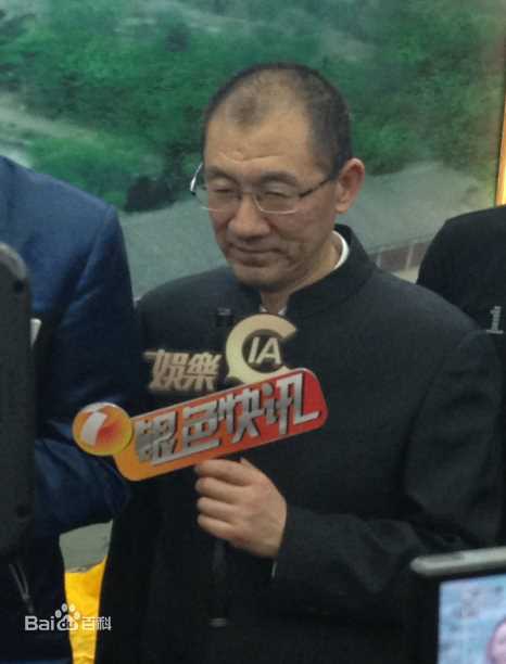 最全孙亮在《南泥湾》首映礼照片中的壁纸