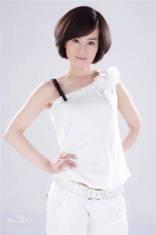 吴岚演员的百变造型素颜照壁纸