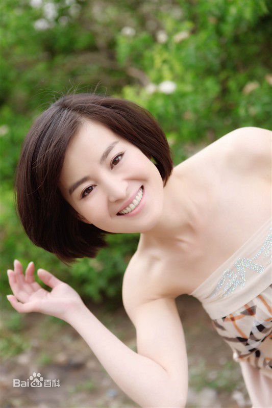 吴岚演员的百变造型素颜照壁纸