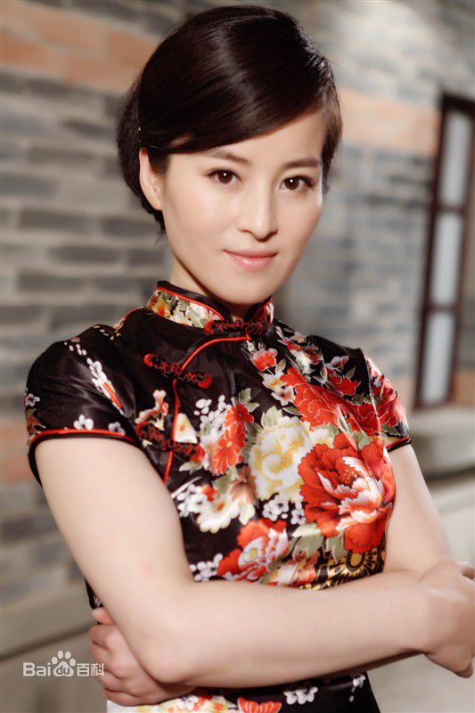 吴岚演员的百变造型素颜照壁纸