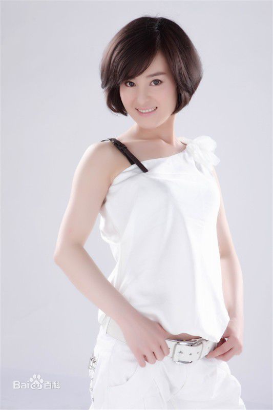 吴岚演员的百变造型素颜照壁纸