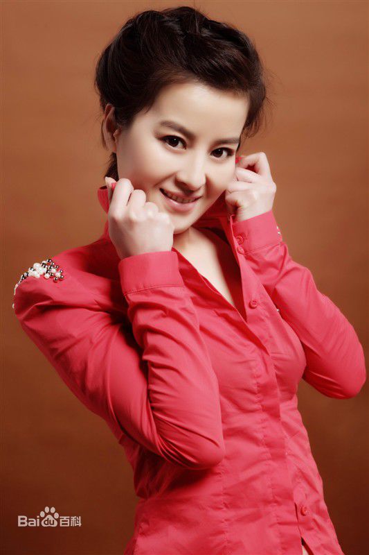 吴岚演员的百变造型素颜照壁纸