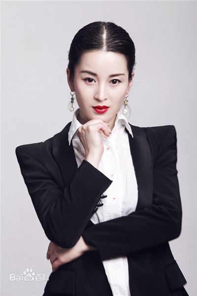 吴岚演员的百变造型素颜照壁纸