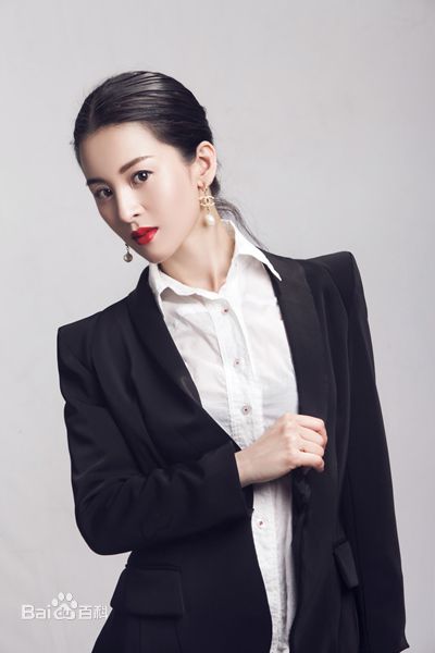 吴岚演员的百变造型素颜照壁纸