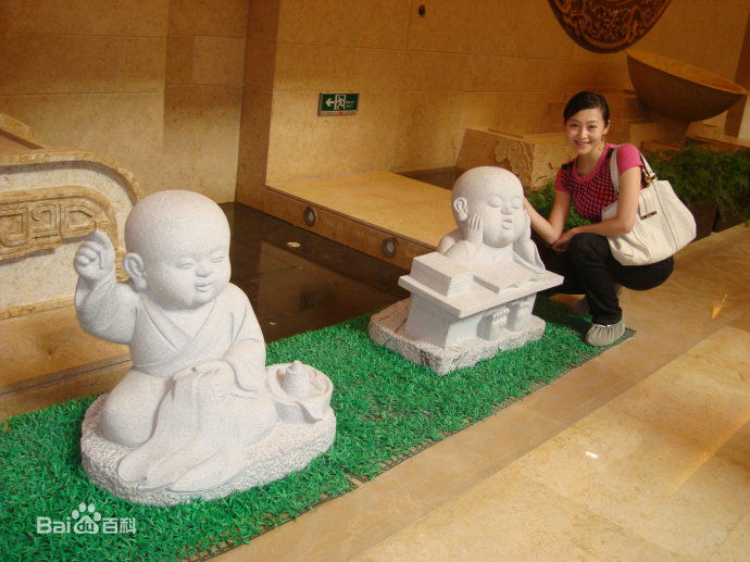 曲栅栅(QuShanshan)生活照性感图片图集