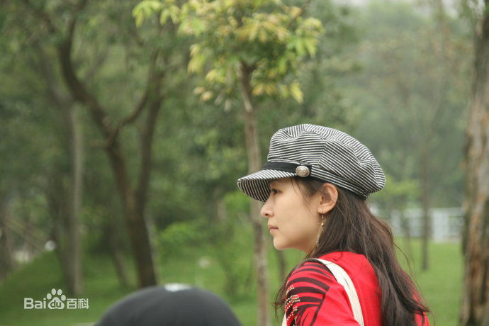 曲栅栅(QuShanshan)生活照性感图片图集