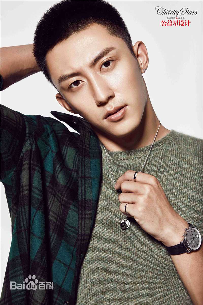 黄景瑜(Johnny)芭莎公益星设计图片图集