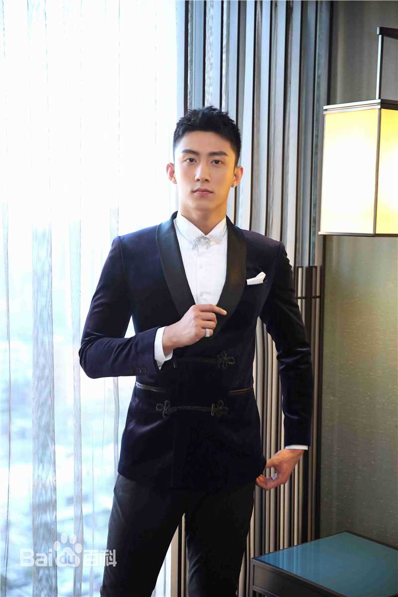 黄景瑜(Johnny)2017嘉人中国风超级盛典生活照相册