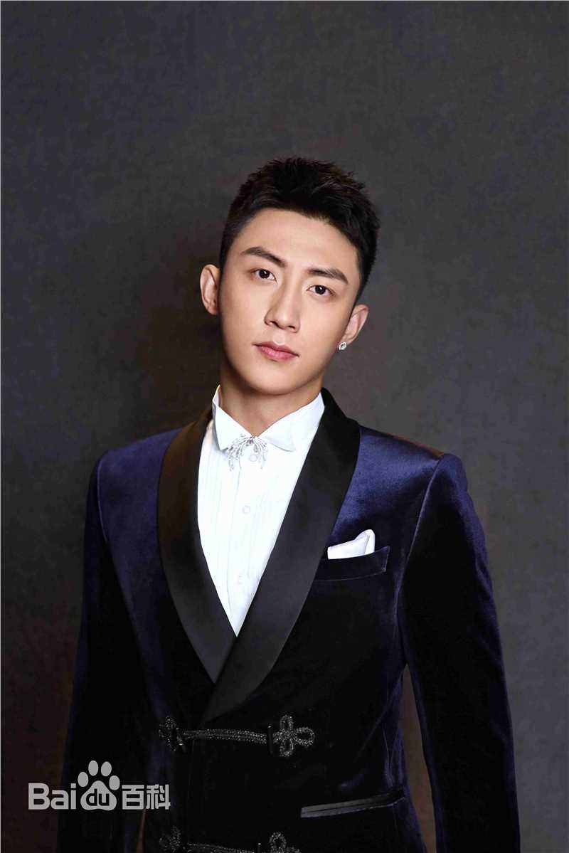 黄景瑜(Johnny)2017嘉人中国风超级盛典生活照相册