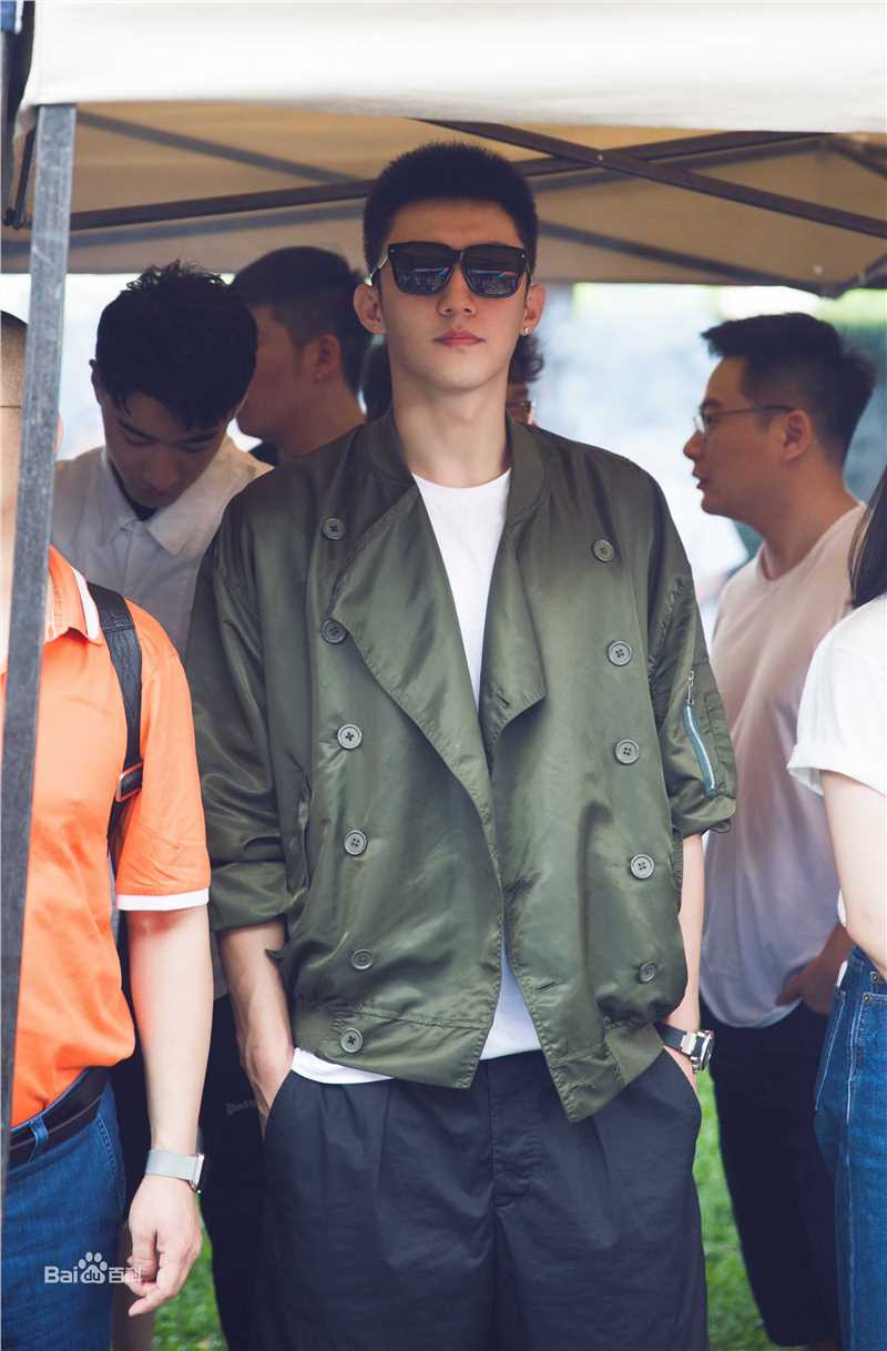 最新黄景瑜(Johnny)在《结爱·千岁大人的初恋》贺兰静霆中的壁纸