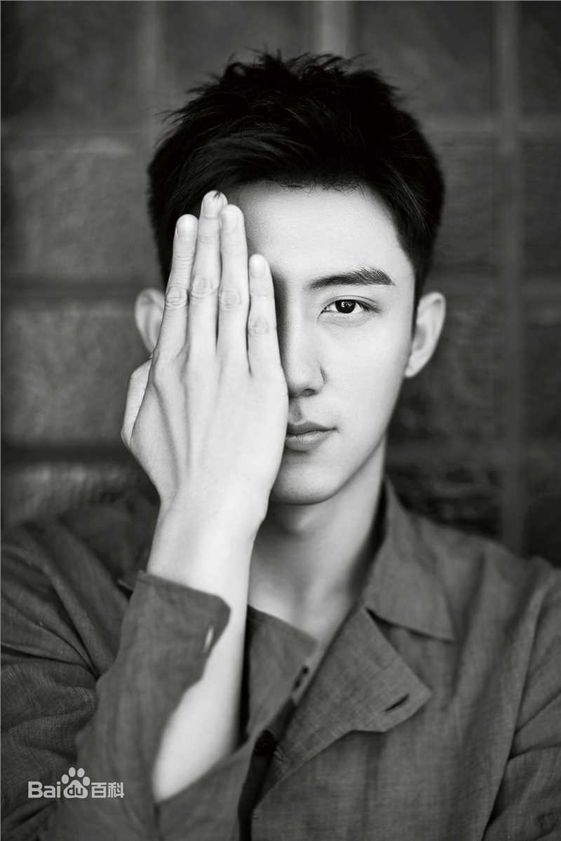 黄景瑜(Johnny)高清《泽海鲸鱼》图集