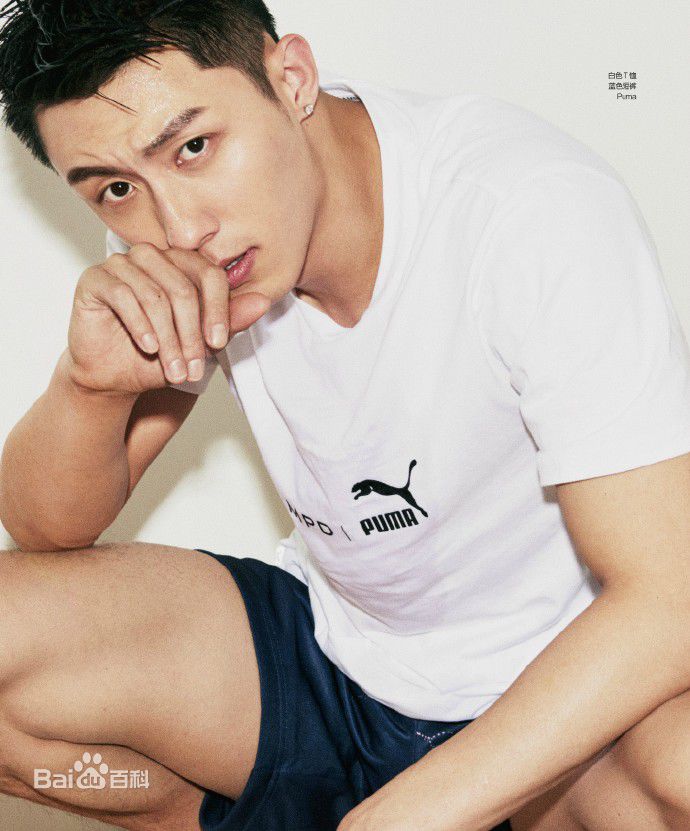 最全黄景瑜(Johnny)在《精品购物指南》中的壁纸