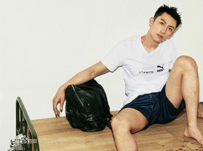 最全黄景瑜(Johnny)在《精品购物指南》中的壁纸