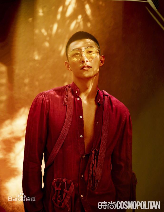 精选黄景瑜(Johnny)在《时尚coo》中的图册