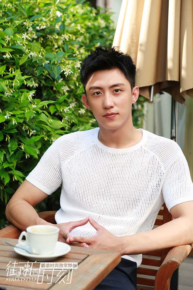 黄景瑜(Johnny)treet Style新浪时尚街拍时刻图片图集