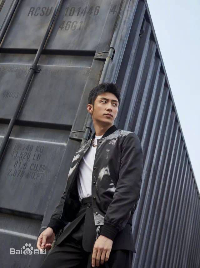 黄景瑜(Johnny)DIOR HOMME宣传片性感图片图集