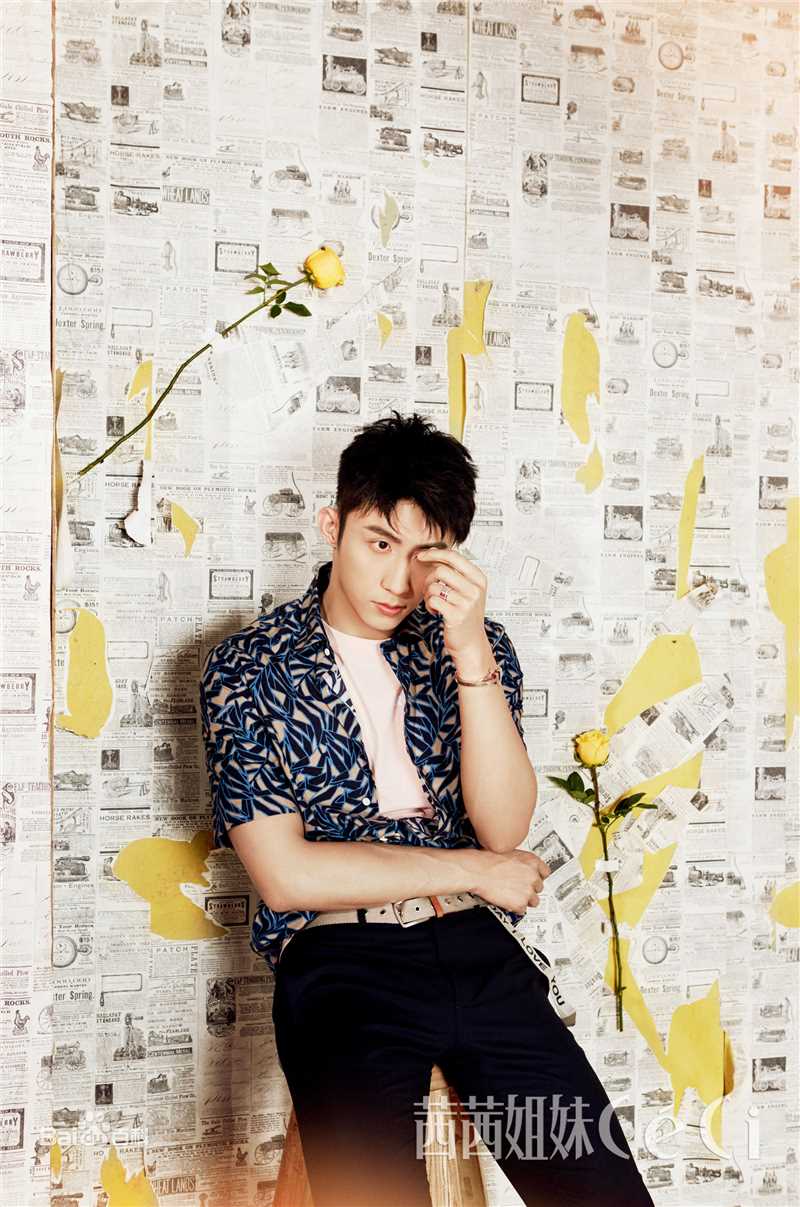 最优质黄景瑜(Johnny)在《茜茜姐妹》2017年3月刊中的相册