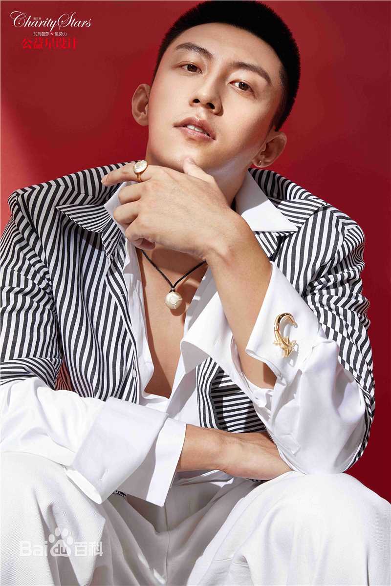 黄景瑜(Johnny)芭莎公益星设计生活照相册