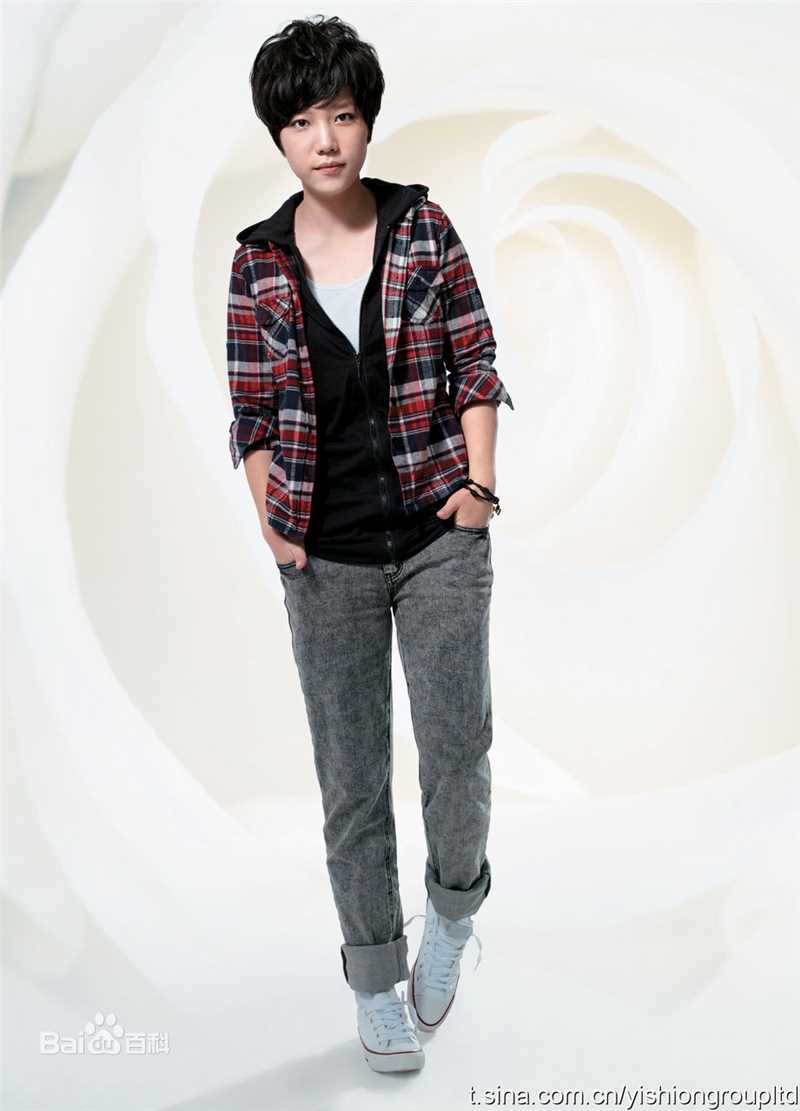 李霄云(Michelle Li)YISHION代言素颜照相册