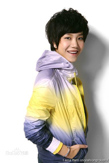 李霄云(Michelle Li)YISHION代言素颜照相册