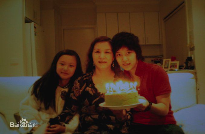 李霄云(Michelle Li)成长照性感图片图集