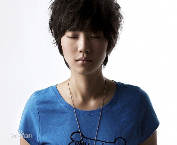 李霄云(Michelle Li)参加公益活动性感图片图集