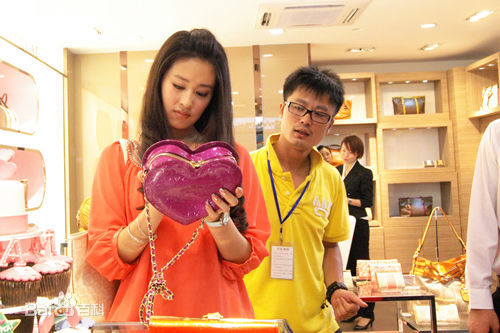 文杰(Winson)导演前后照片