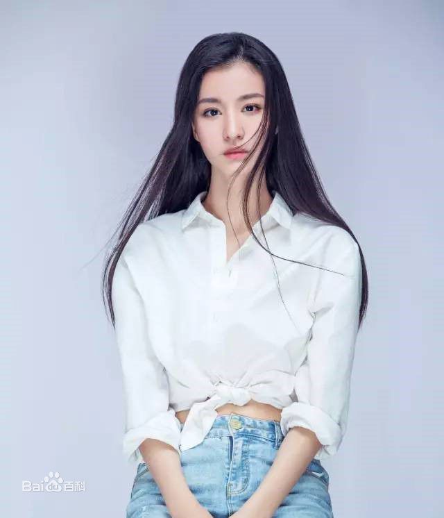 王楚然最新  仙气迷人壁纸