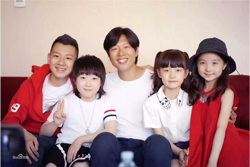 最优质法图麦·天缘(Fatimah)在电视剧《幸福在一起》发布会 现场照中的相册