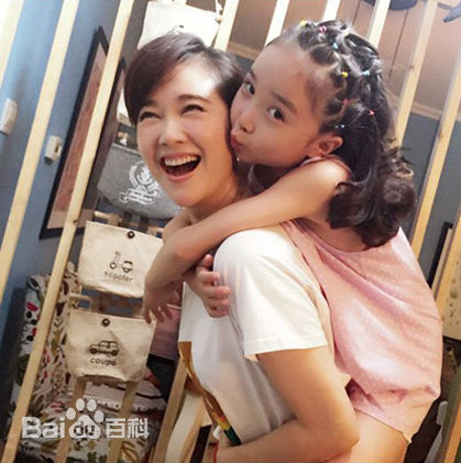 法图麦·天缘(Fatimah)电视剧《老公们的私房钱》高清剧照、合影