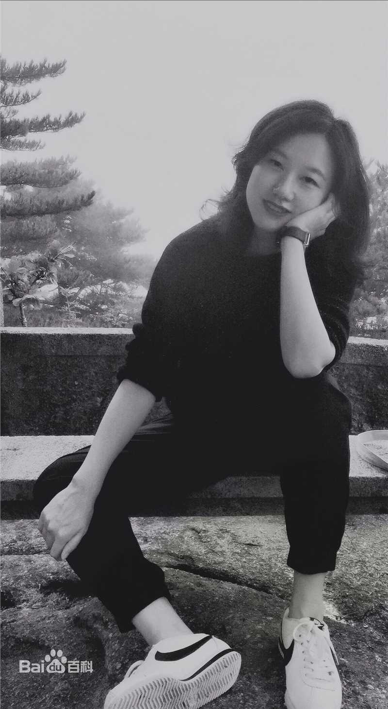 王郢(Rebecca Wang)生活照生活照