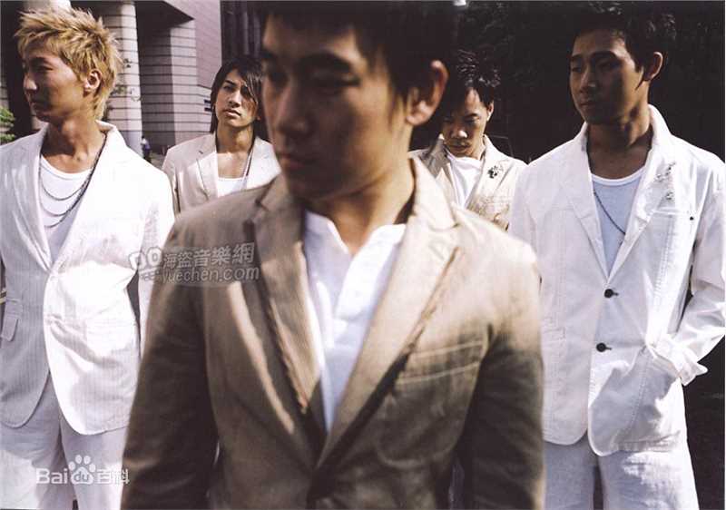 洪天祥出席某活动照片图册1图册