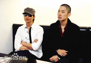 洪天祥出席某活动照片图册1图册