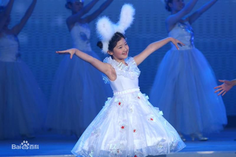 方圆(Fiona Fang)电视节目性感图片图集