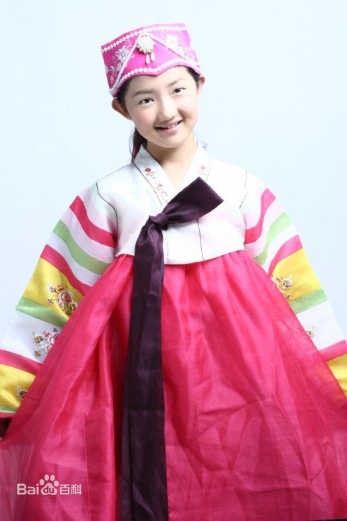 方圆(Fiona Fang)童年艺术照前后照片