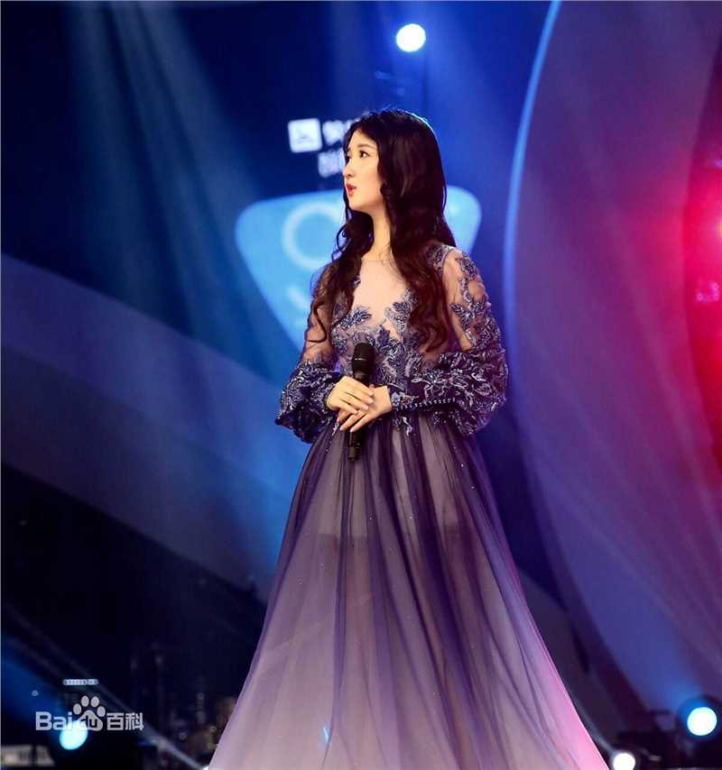 方圆(Fiona Fang)超级女声图片图集