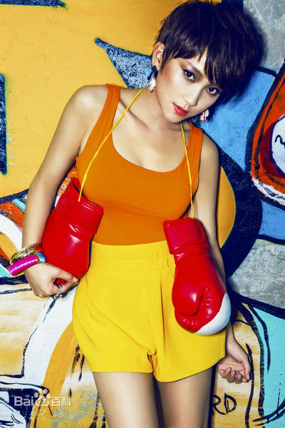 解惠清最新时尚壁纸