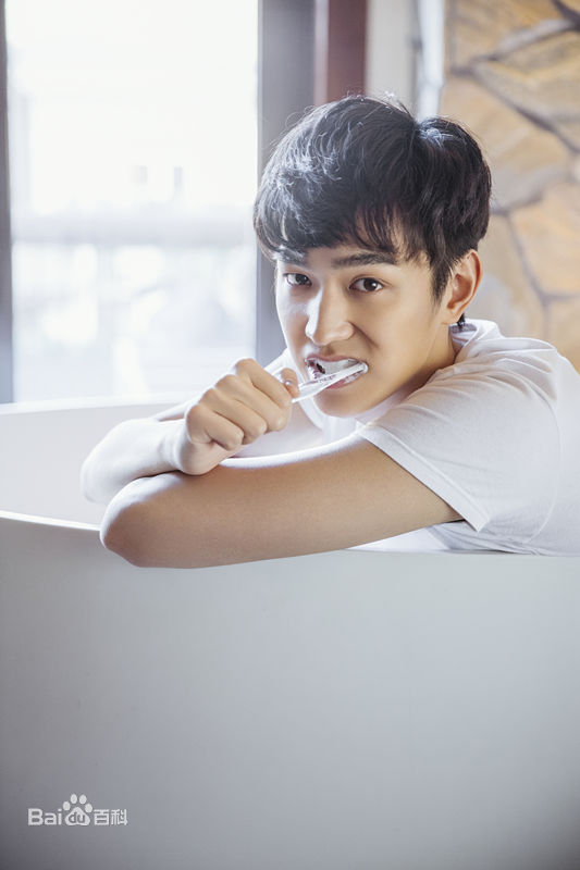 严禹豪(Jerry Yan)生活照前后照片