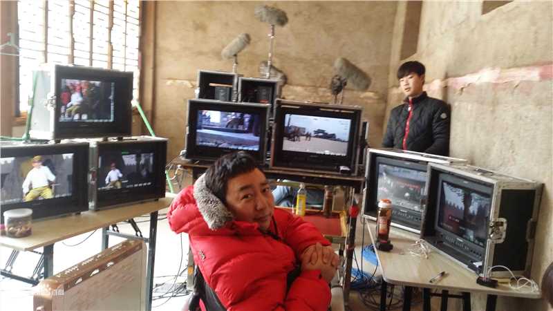 刘礴导演工作照性感图片图集