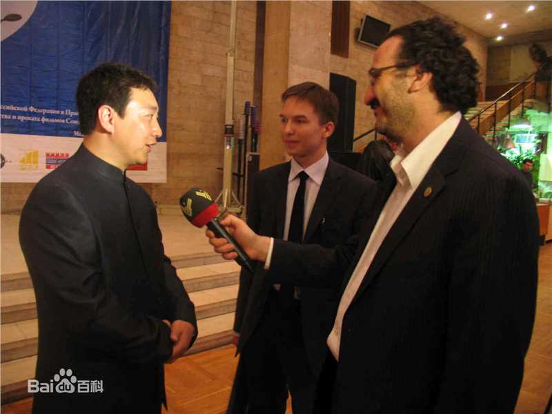 刘礴导演素颜照相册