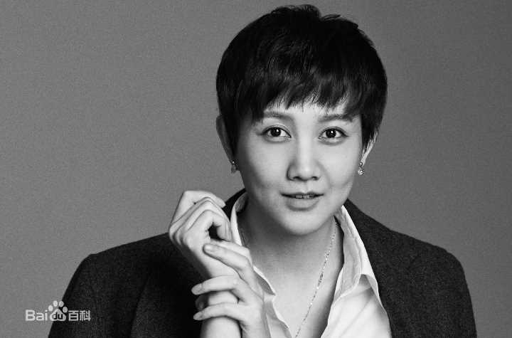 最新张馨元性感图片