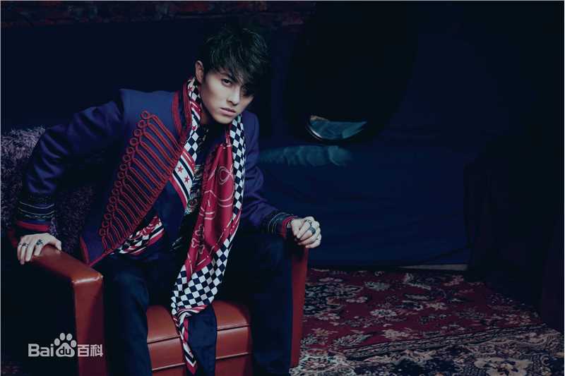 高清邱胜翊(Prince)在EP《Attention！》中的图集